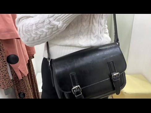 ❤️ Almenn sjálfsfróun ungrar tíkar FeralBerry með dildó í mátunarklefa Fokking á is.123sex.ru ❌